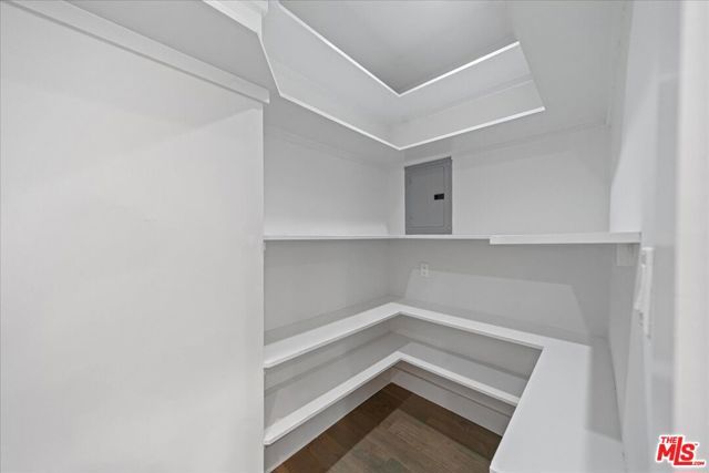 1455 S Castello Avenue, Los Angeles, CA 90035
