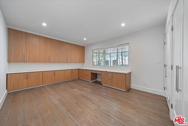 1455 S Castello Avenue, Los Angeles, CA 90035