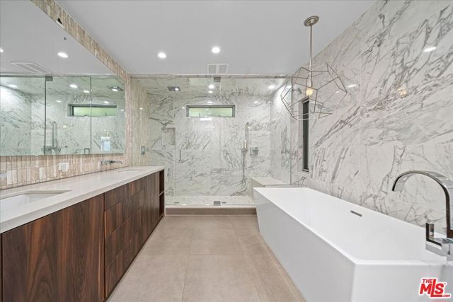 1455 S Castello Avenue, Los Angeles, CA 90035