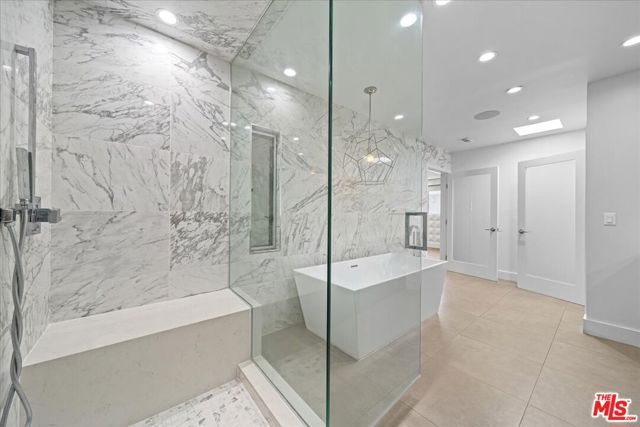 1455 S Castello Avenue, Los Angeles, CA 90035