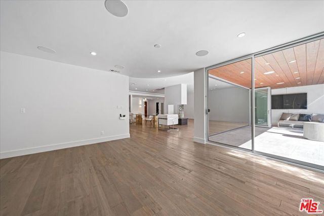 1455 S Castello Avenue, Los Angeles, CA 90035