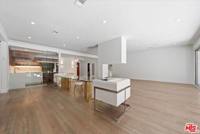 1455 S Castello Avenue, Los Angeles, CA 90035