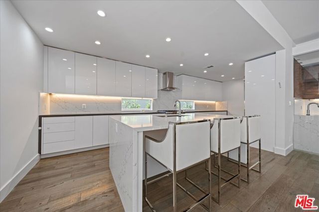 1455 S Castello Avenue, Los Angeles, CA 90035
