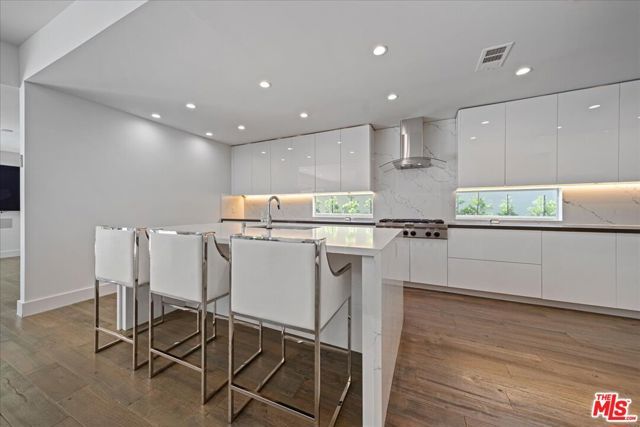 1455 S Castello Avenue, Los Angeles, CA 90035