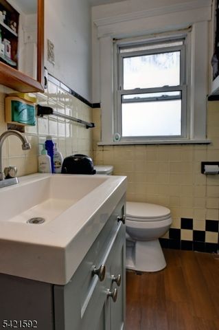 532 W Broadway, Haledon Boro, NJ 07508