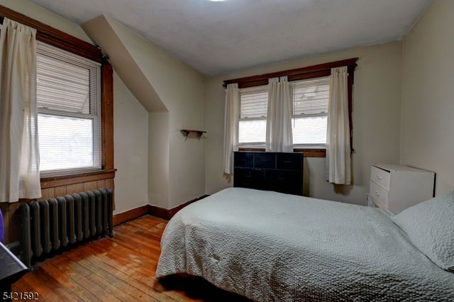 532 W Broadway, Haledon Boro, NJ 07508