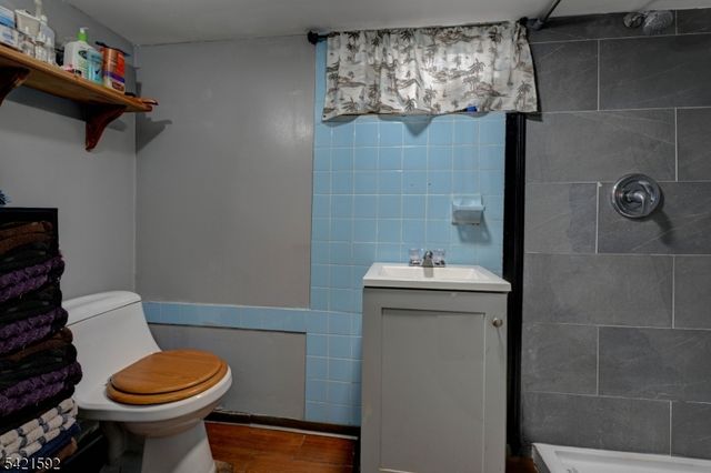 532 W Broadway, Haledon Boro, NJ 07508