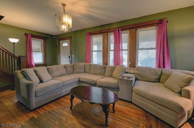 532 W Broadway, Haledon Boro, NJ 07508