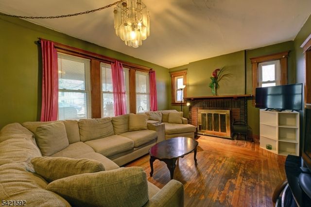 532 W Broadway, Haledon Boro, NJ 07508