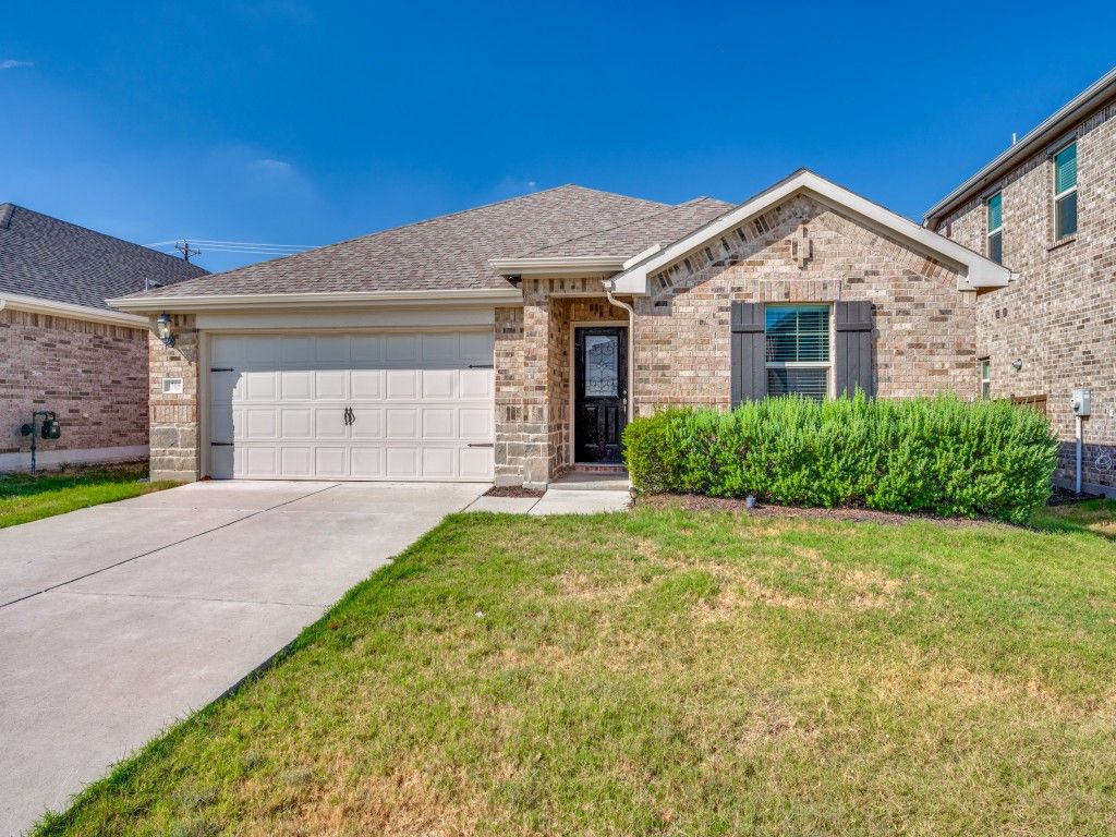 1705 Gold Mine Trail, Aubrey, TX 76227 — exterior