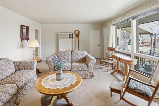 4102 EDGEHILL DR, Ogden, UT 84403