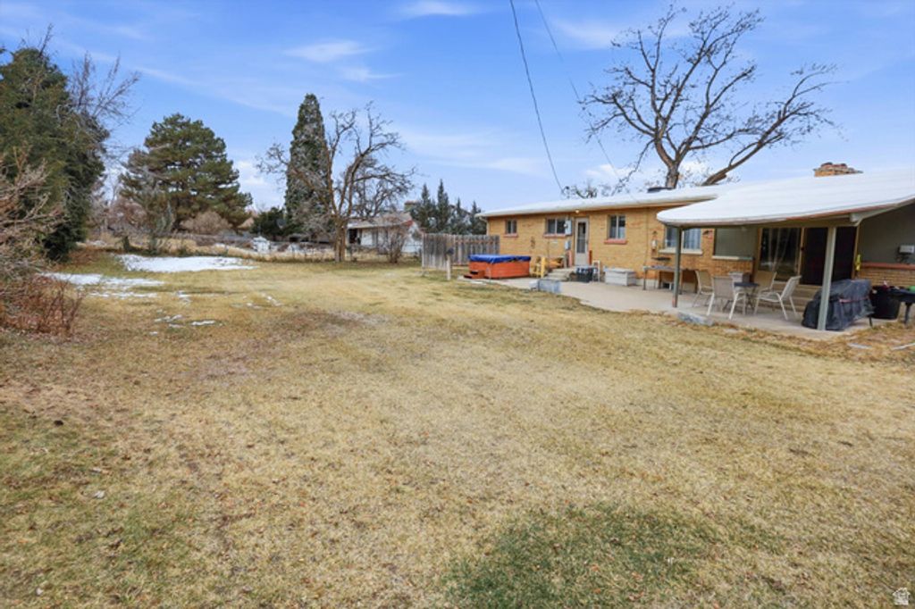 Image 28 of property listing at 4102 EDGEHILL DR, Ogden, UT 84403