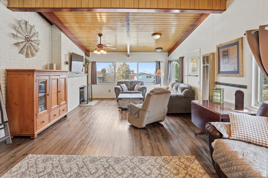 Image 6 of property listing at 4102 EDGEHILL DR, Ogden, UT 84403