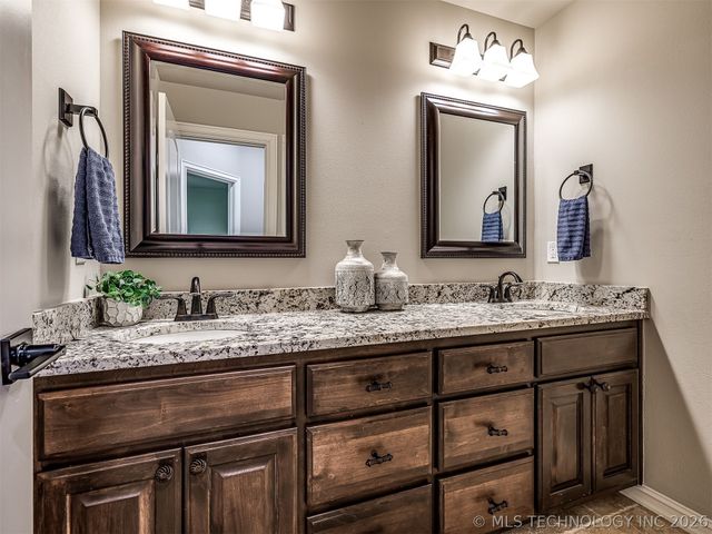 9520 N 64th East Avenue, Sperry, OK 74073