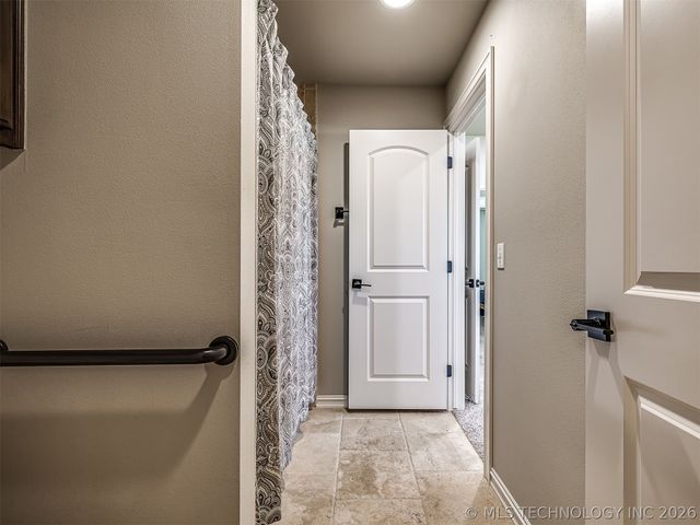 9520 N 64th East Avenue, Sperry, OK 74073