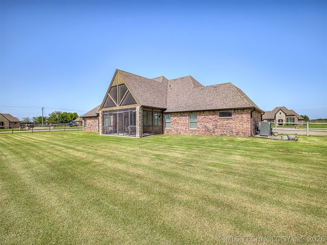 9520 N 64th East Avenue, Sperry, OK 74073