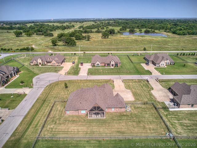 9520 N 64th East Avenue, Sperry, OK 74073