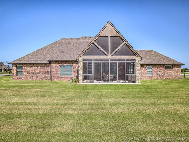 9520 N 64th East Avenue, Sperry, OK 74073