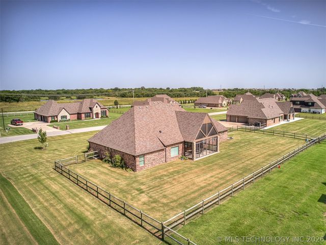 9520 N 64th East Avenue, Sperry, OK 74073