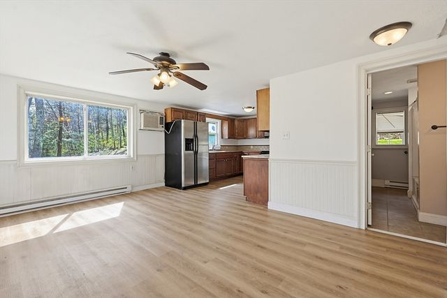 124 Old County Road, Holland, MA 01521