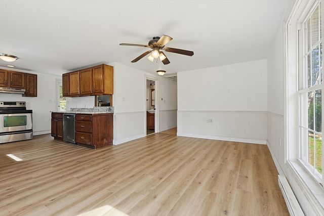 124 Old County Road, Holland, MA 01521