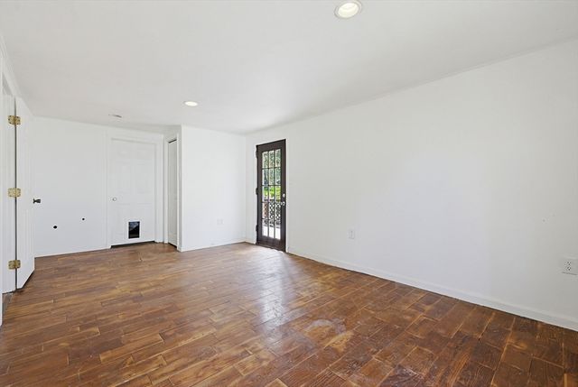 124 Old County Road, Holland, MA 01521