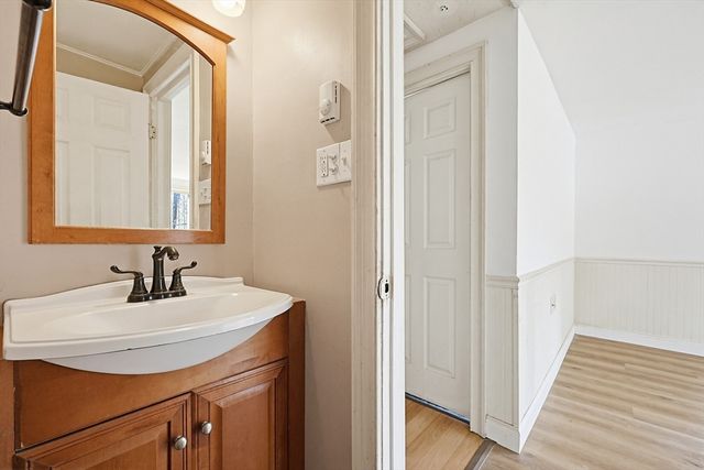 124 Old County Road, Holland, MA 01521
