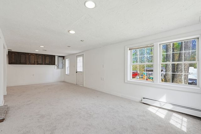 124 Old County Road, Holland, MA 01521