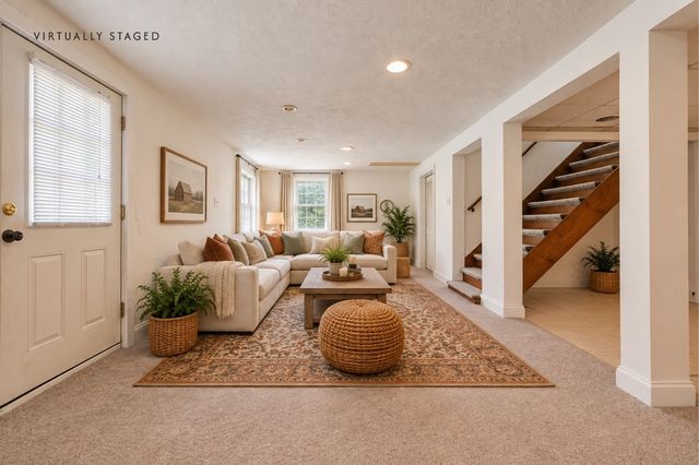 124 Old County Road, Holland, MA 01521