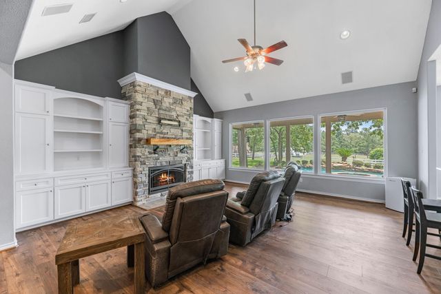8998 Stone Oak Drive, Montgomery, TX 77316