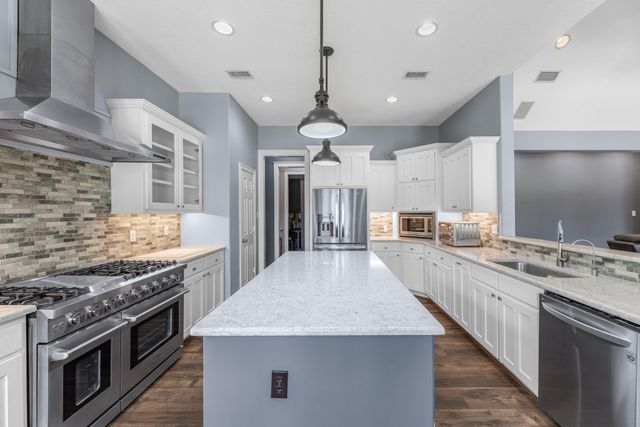 8998 Stone Oak Drive, Montgomery, TX 77316