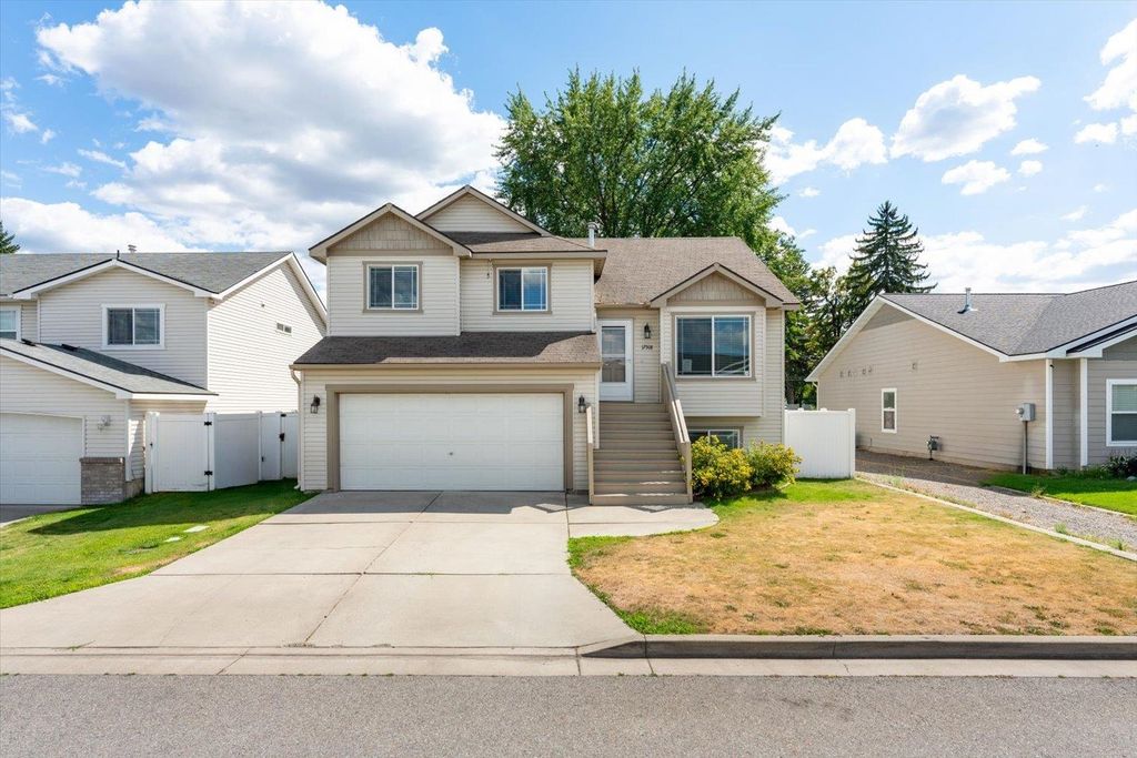 17518 E Augusta Ln, Spokane Valley, WA 99016