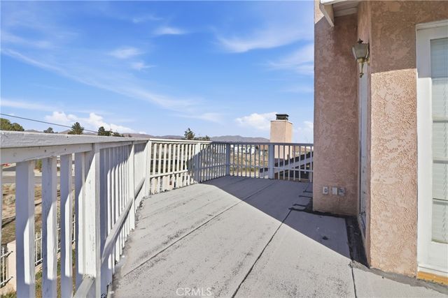 14260 Meadow Grove, Victorville, CA 92395