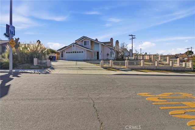 14260 Meadow Grove, Victorville, CA 92395