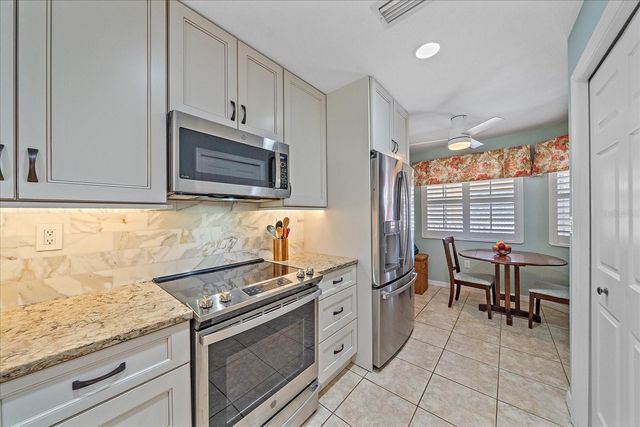 6334 GRAND OAK CIRCLE 203, Bradenton, FL 34203