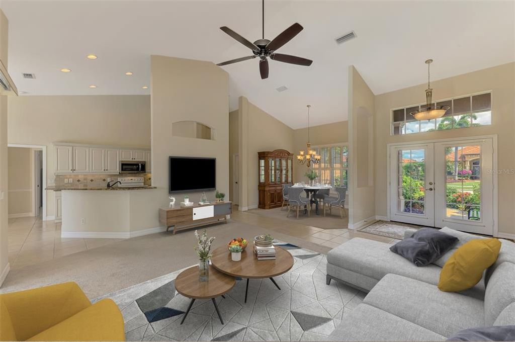 Image 12 of property listing at 104 LA PALMA COURT, Venice, FL 34292