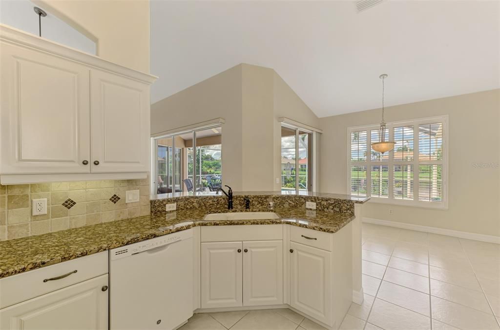 Image 19 of property listing at 104 LA PALMA COURT, Venice, FL 34292