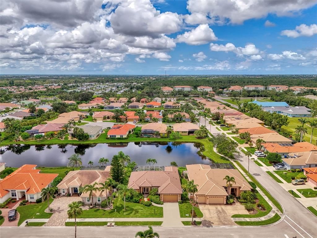 Image 3 of property listing at 104 LA PALMA COURT, Venice, FL 34292