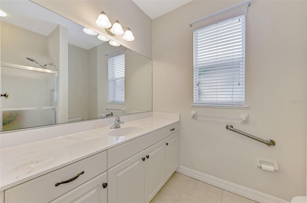 Image 32 of property listing at 104 LA PALMA COURT, Venice, FL 34292