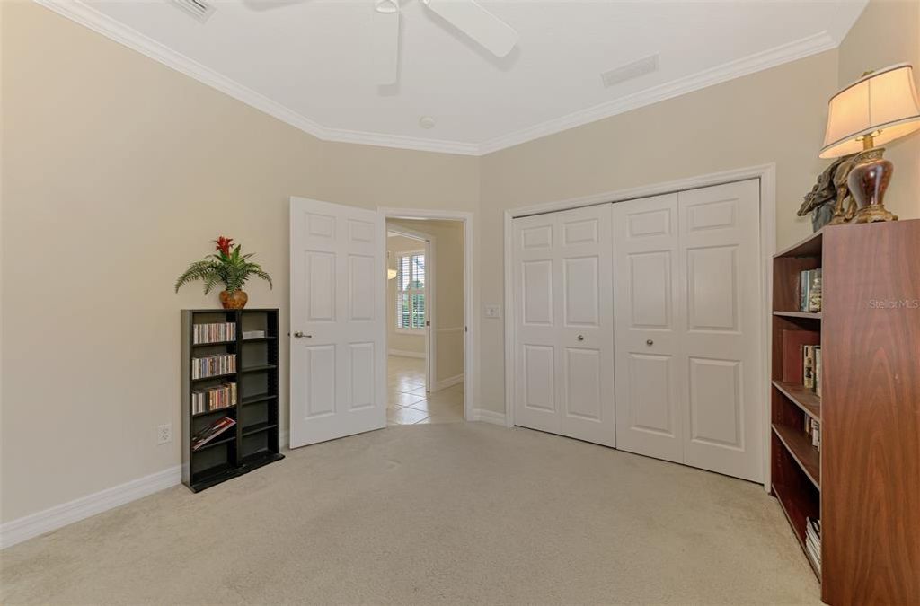 Image 36 of property listing at 104 LA PALMA COURT, Venice, FL 34292