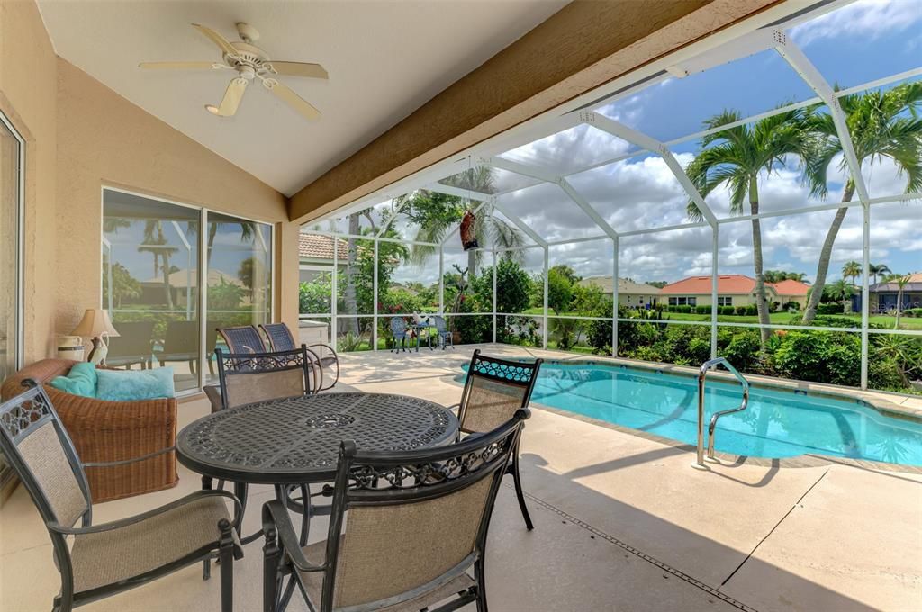 Image 38 of property listing at 104 LA PALMA COURT, Venice, FL 34292