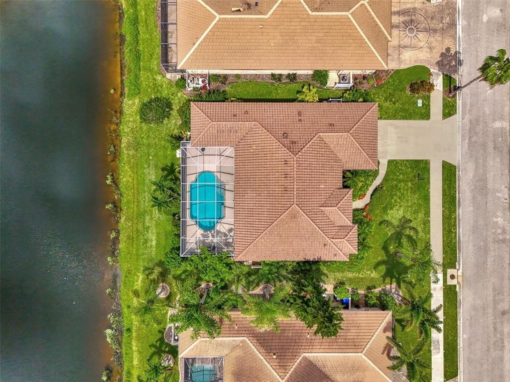 Image 53 of property listing at 104 LA PALMA COURT, Venice, FL 34292
