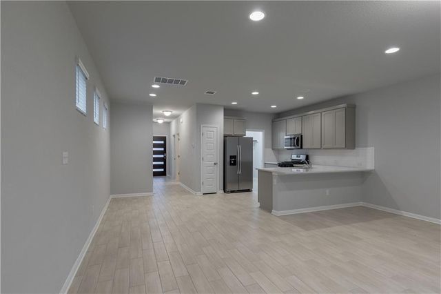 2020 Pecan Island DR, Leander, TX 78641
