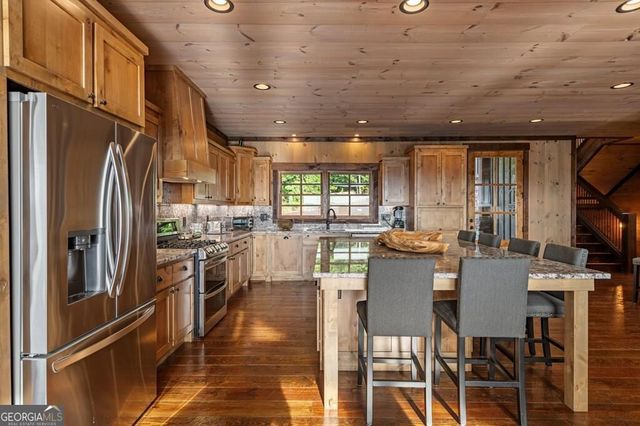 330 Serenity Ridge Lane, Mineral Bluff, GA 30559
