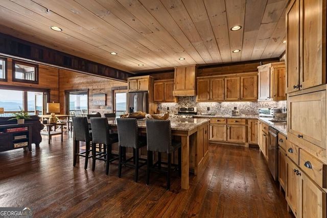 330 Serenity Ridge Lane, Mineral Bluff, GA 30559
