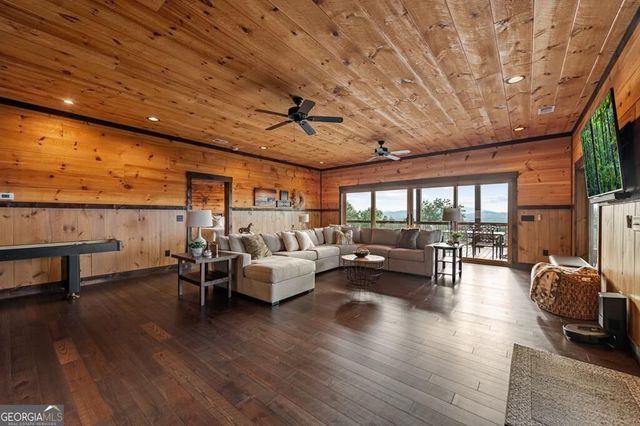 330 Serenity Ridge Lane, Mineral Bluff, GA 30559