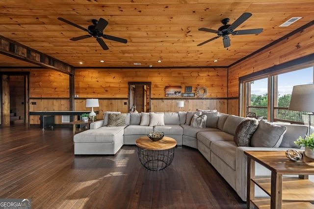 330 Serenity Ridge Lane, Mineral Bluff, GA 30559