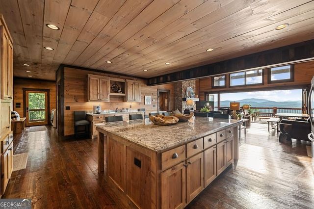 330 Serenity Ridge Lane, Mineral Bluff, GA 30559