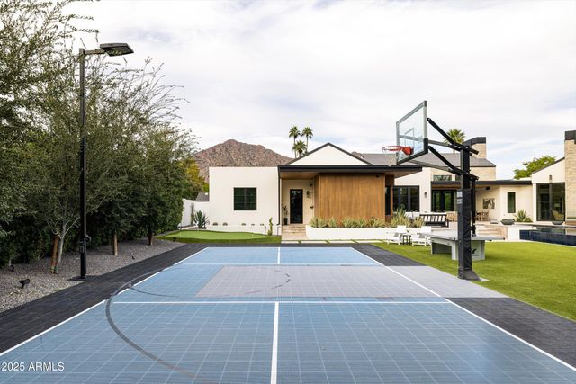 5715 E MONTEROSA Street, Phoenix, AZ 85018