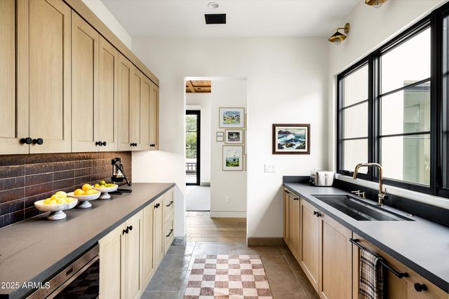 5715 E MONTEROSA Street, Phoenix, AZ 85018